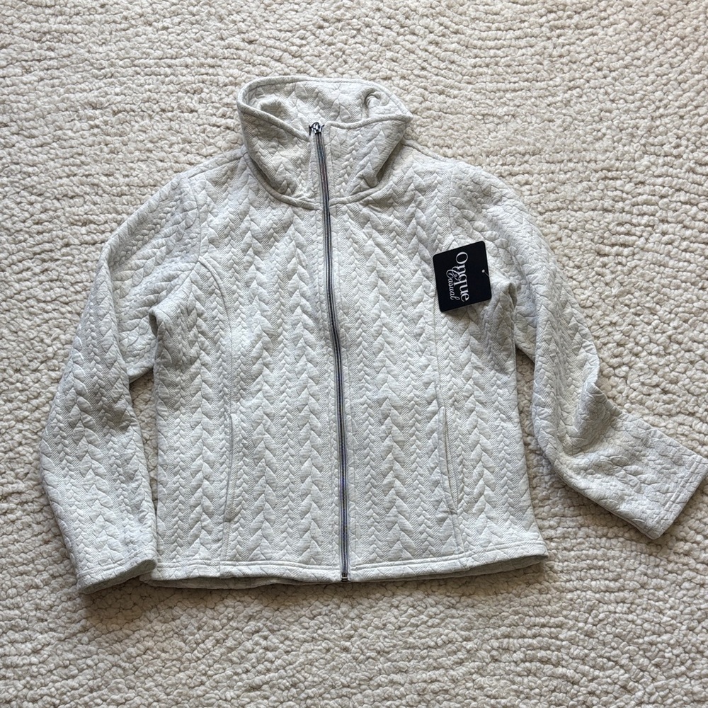 NWT zip up jacket size S